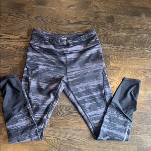 Black and Gray Exercise Leggings